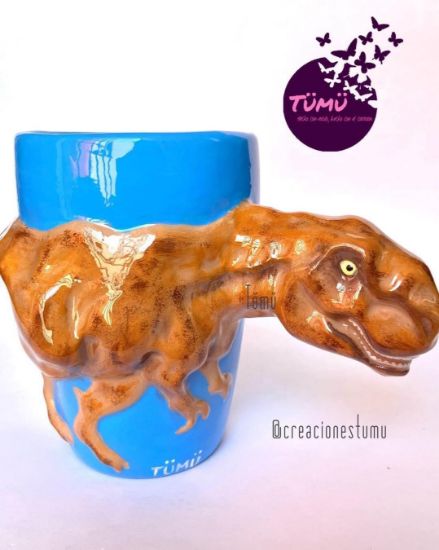 Imagen de Taza cerámica 3D Dinosaurio pintada a mano